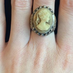 Vintage cameo ring